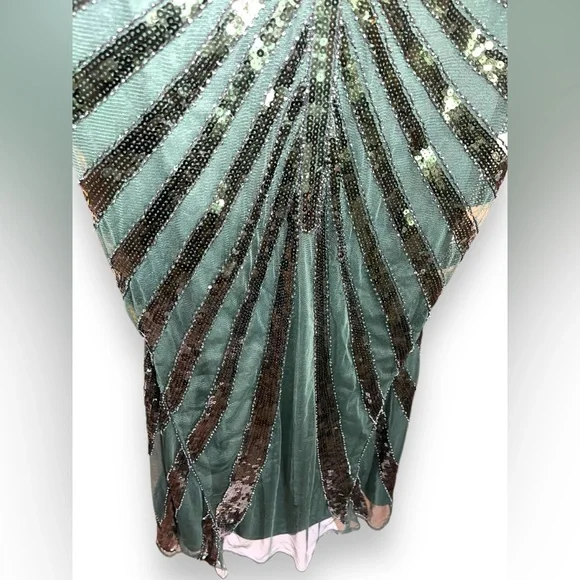 Elegant Prom Wedding Guest Gown , Stretchy - Picture 5 of 12